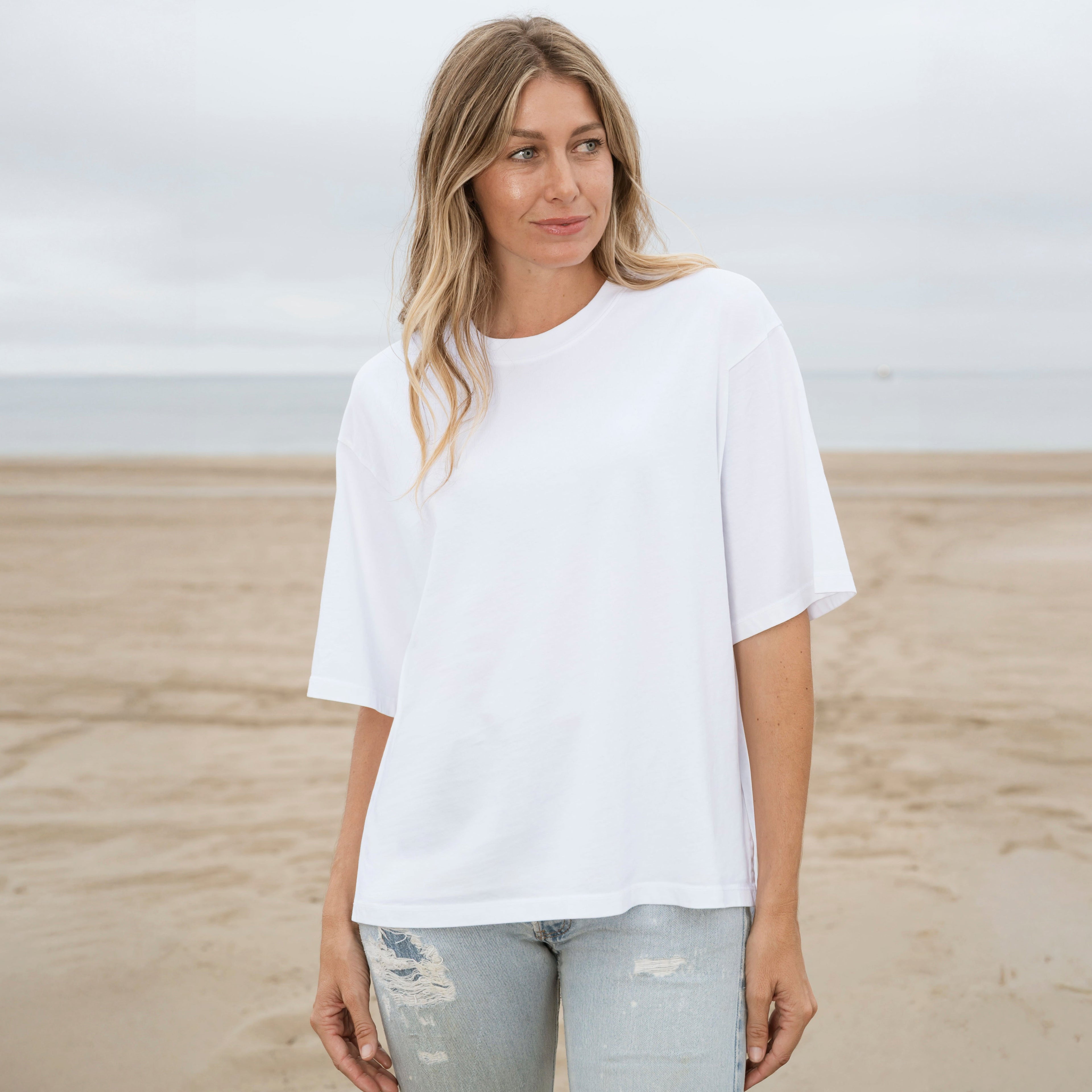 Womens Relaxed Fit Curved Hem Heavyweight Tee