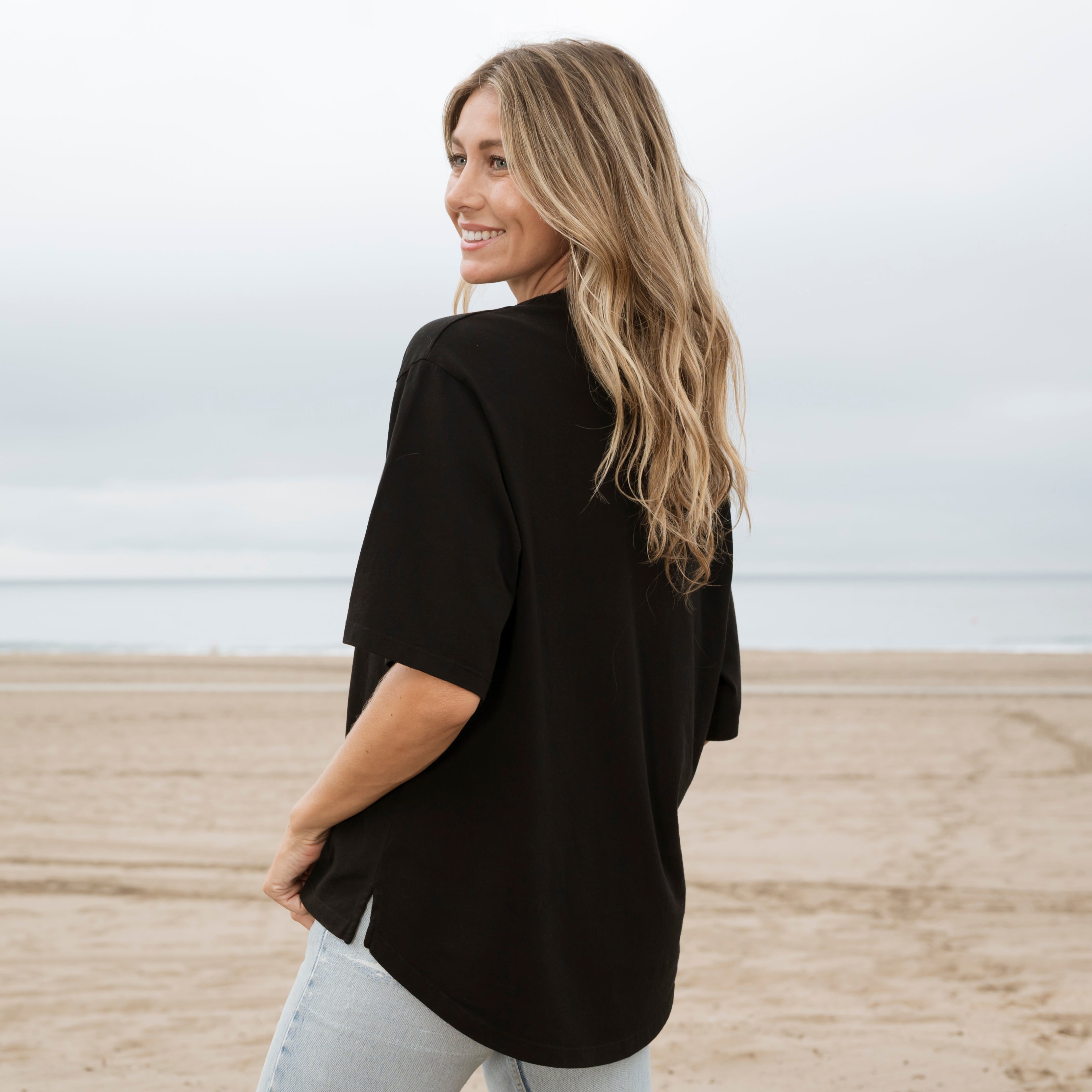 Womens Relaxed Fit Curved Hem Heavyweight Tee